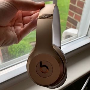 Beats by Dre Solo 3 Gold Wireless Headphones